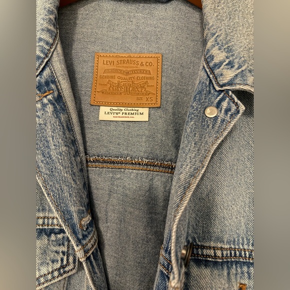 Levi’s oversized denim jacket - Picture 3 of 3